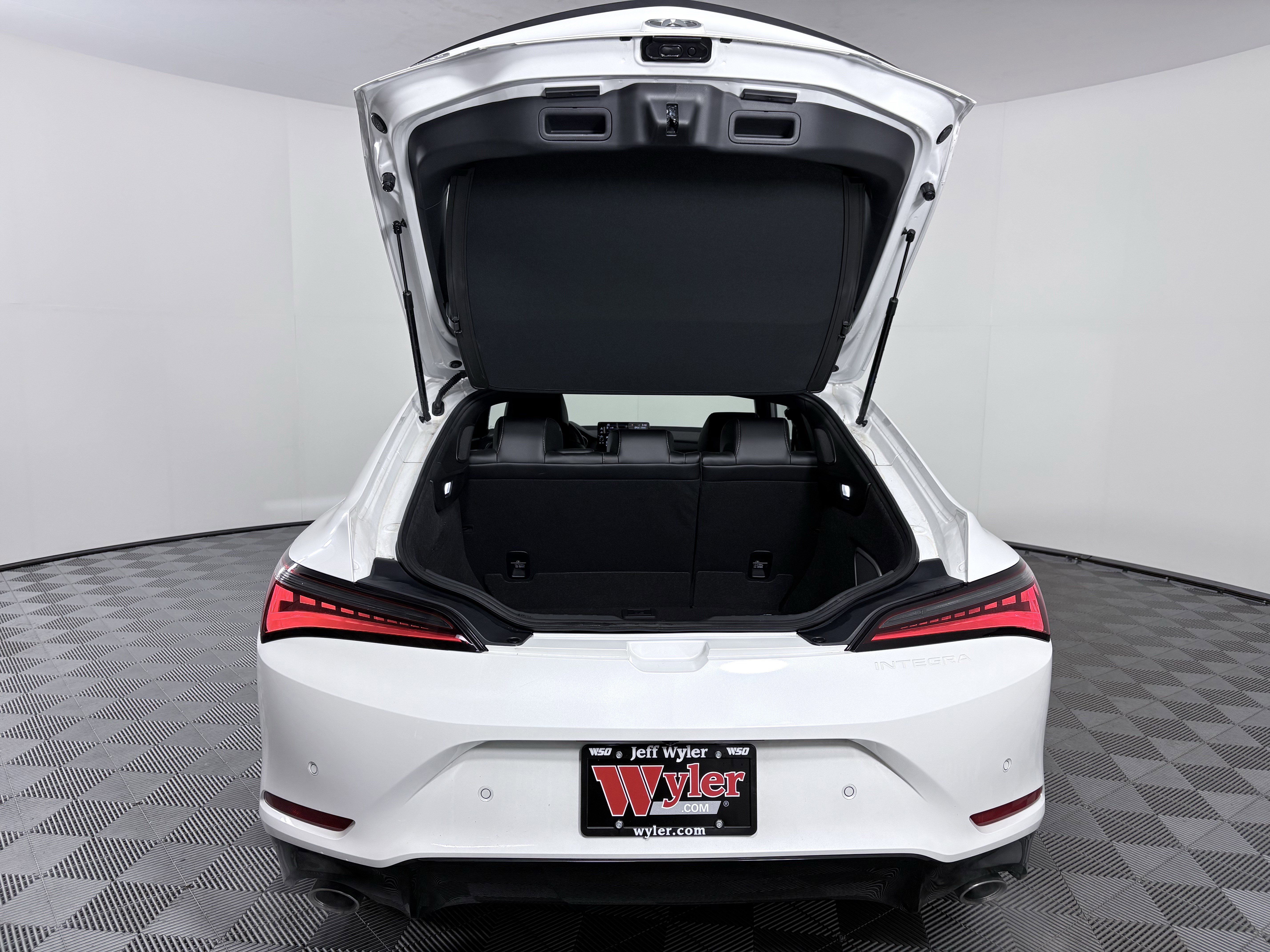 Used 2025 Acura Integra A-Spec image 10