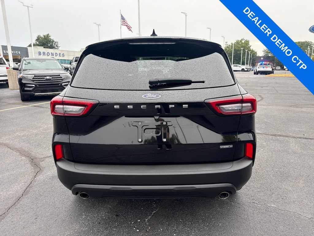 Used 2025 Ford Escape ST-Line Select AWD/4WD image 7