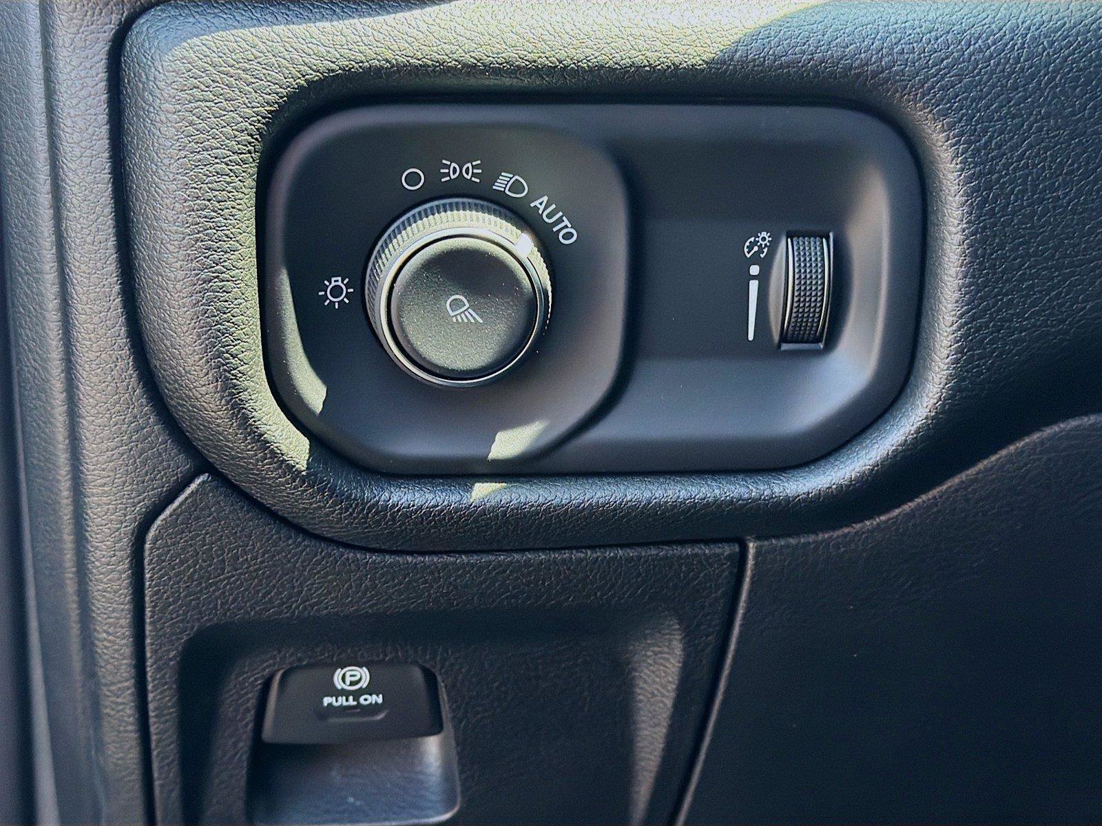 New 2026 RAM 1500 Tradesman AWD/4WD image 17