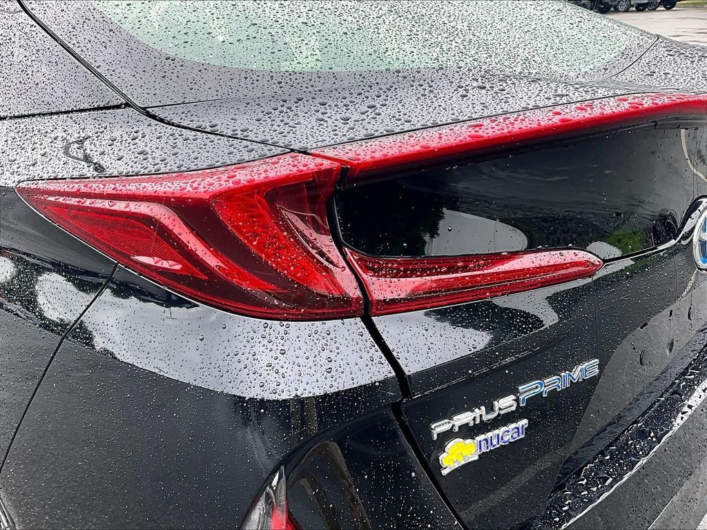 Used 2022 Toyota Prius Prime XLE FWD image 34