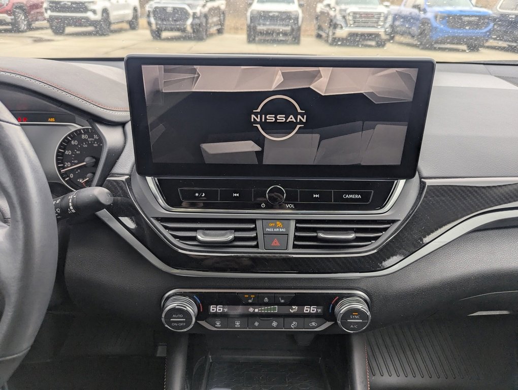 Used 2024 Nissan Altima 2.0 SR image 29