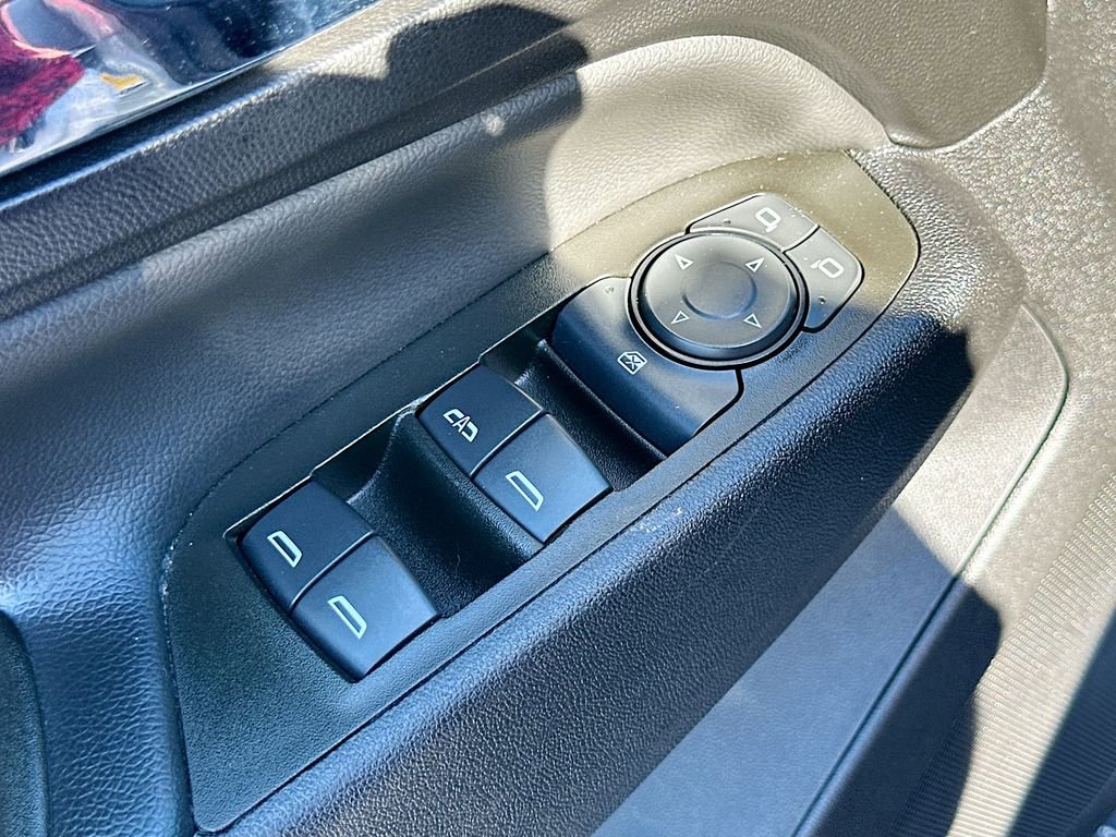 Used 2023 Chevrolet Equinox LT image 18