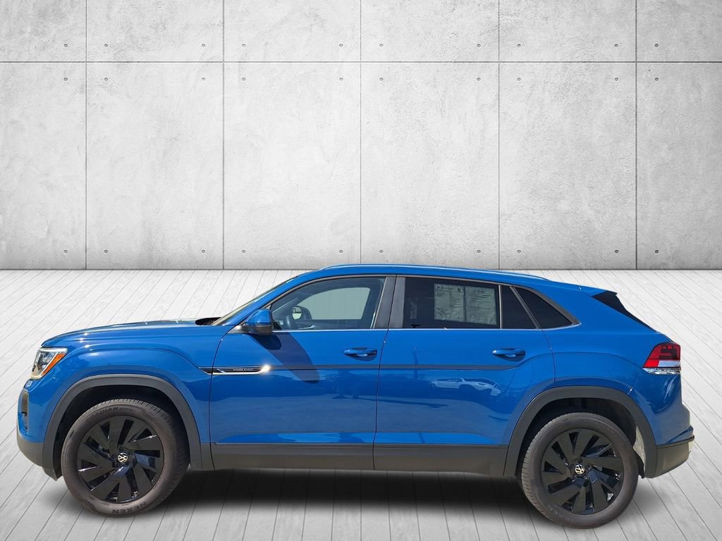 Used 2025 Volkswagen Atlas Cross Sport SE image 2