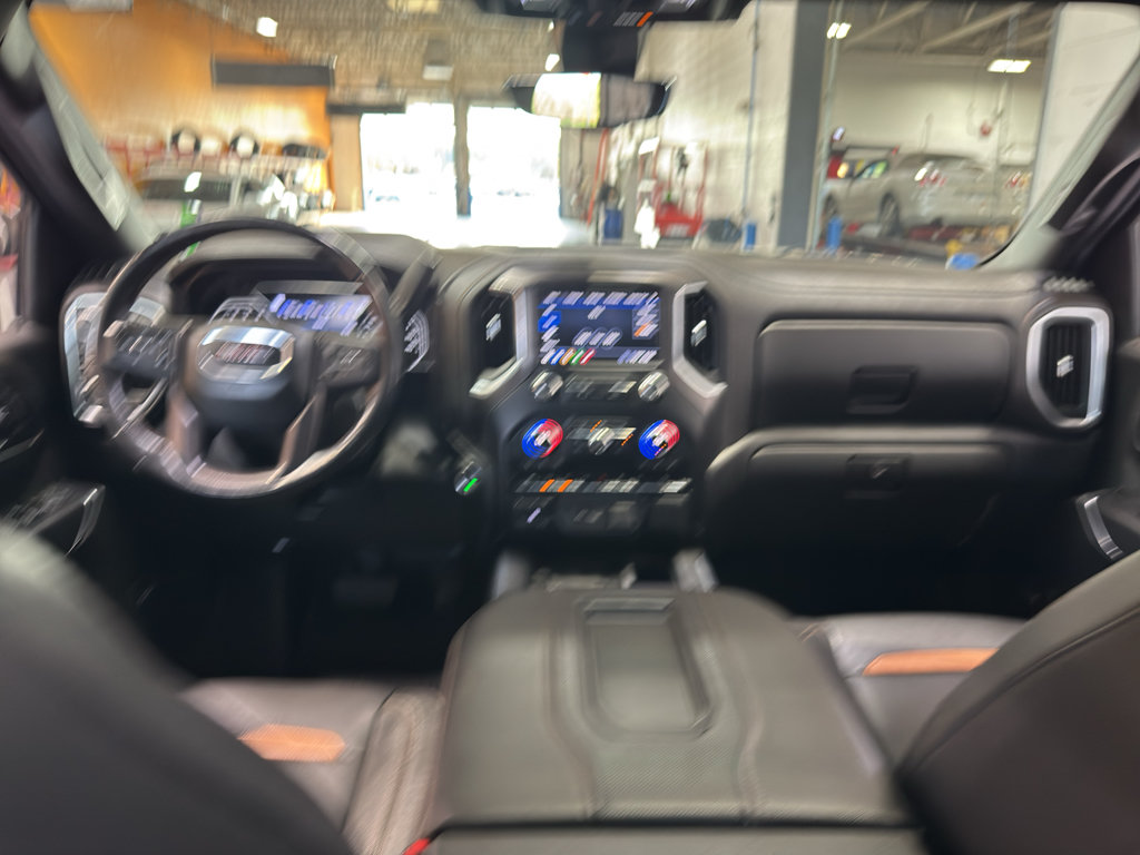 Used 2020 GMC Sierra 1500 AT4 w/ AT4 Premium Package AWD/4WD image 15