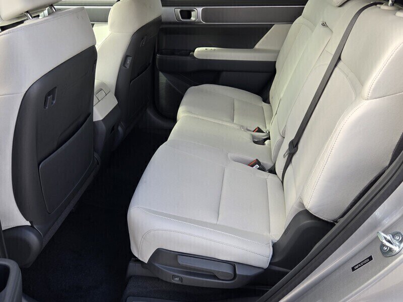 New 2027 Hyundai Santa Fe SE FWD image 6