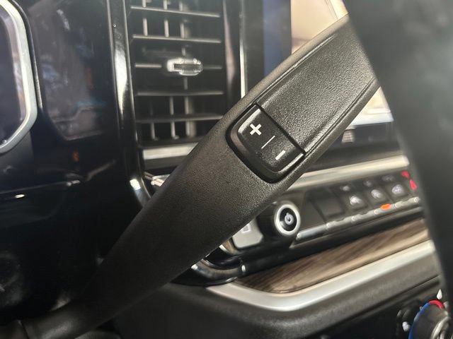 Used 2022 Chevrolet Silverado 1500 LT AWD/4WD image 8