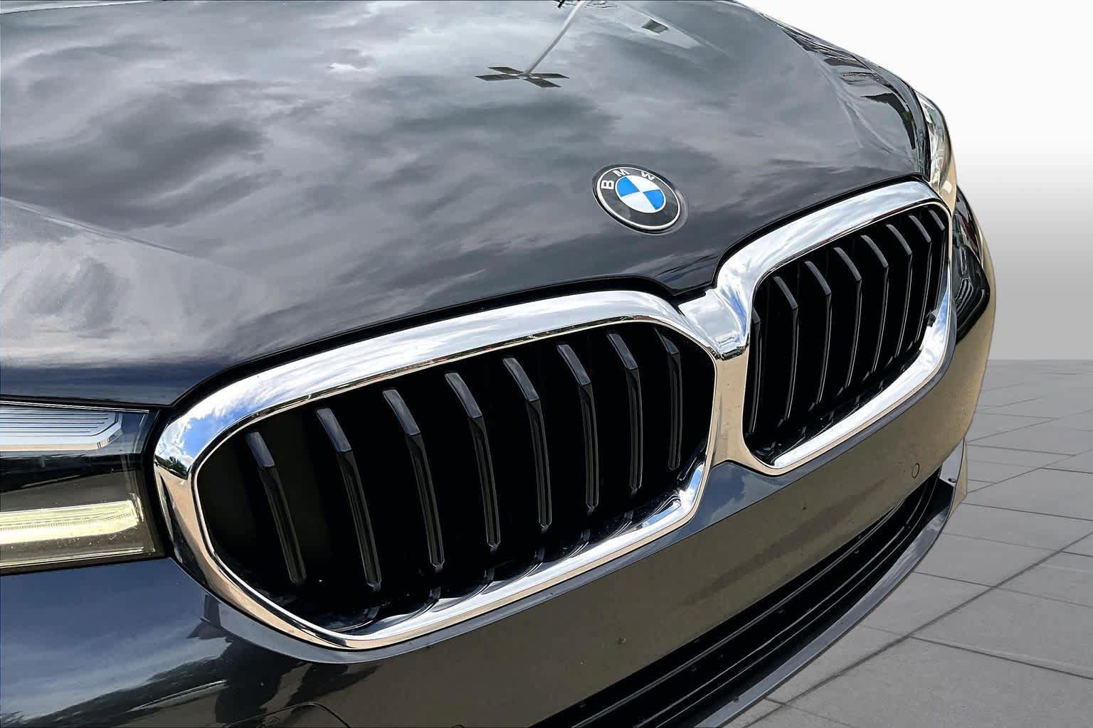 Used 2023 BMW 530i w/ Convenience Package RWD image 29