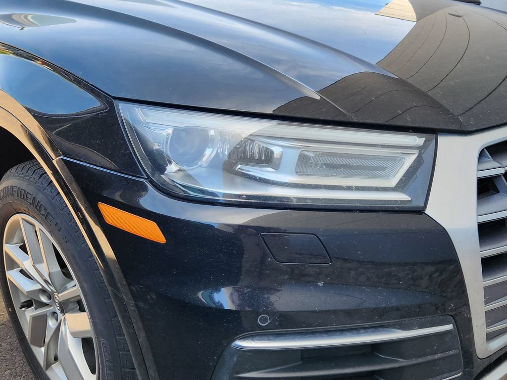 Used 2020 Audi Q5 2.0T Premium AWD/4WD image 2