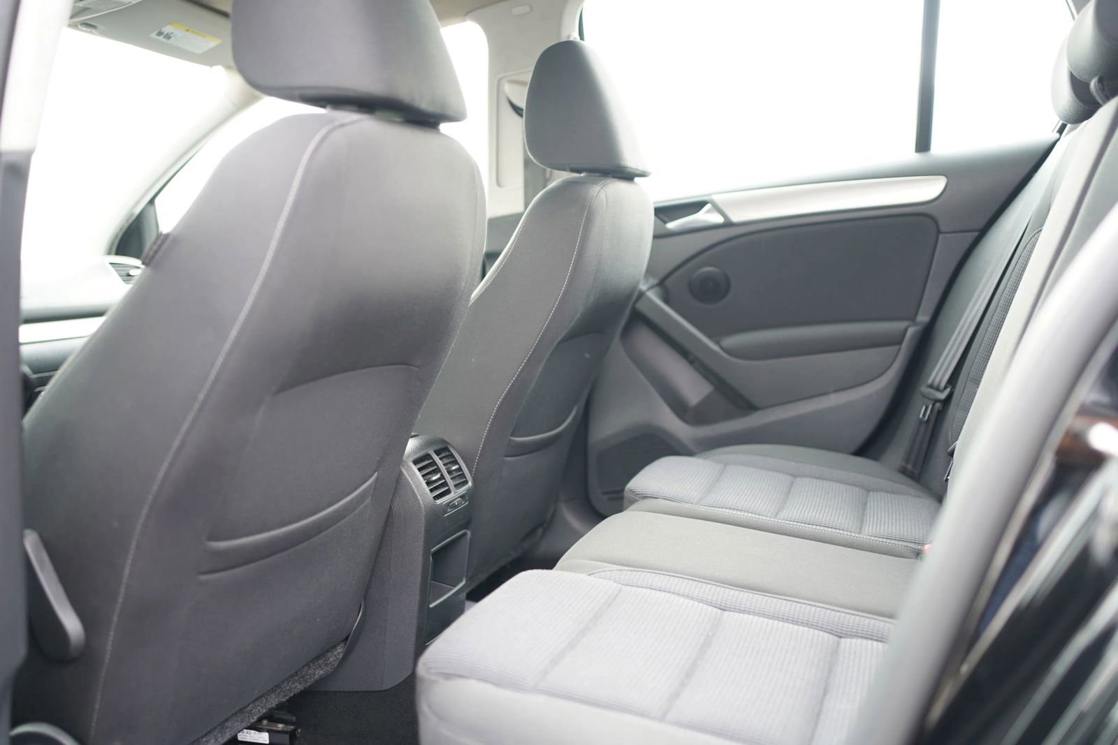 Used 2013 Volkswagen Golf 4-Door image 15