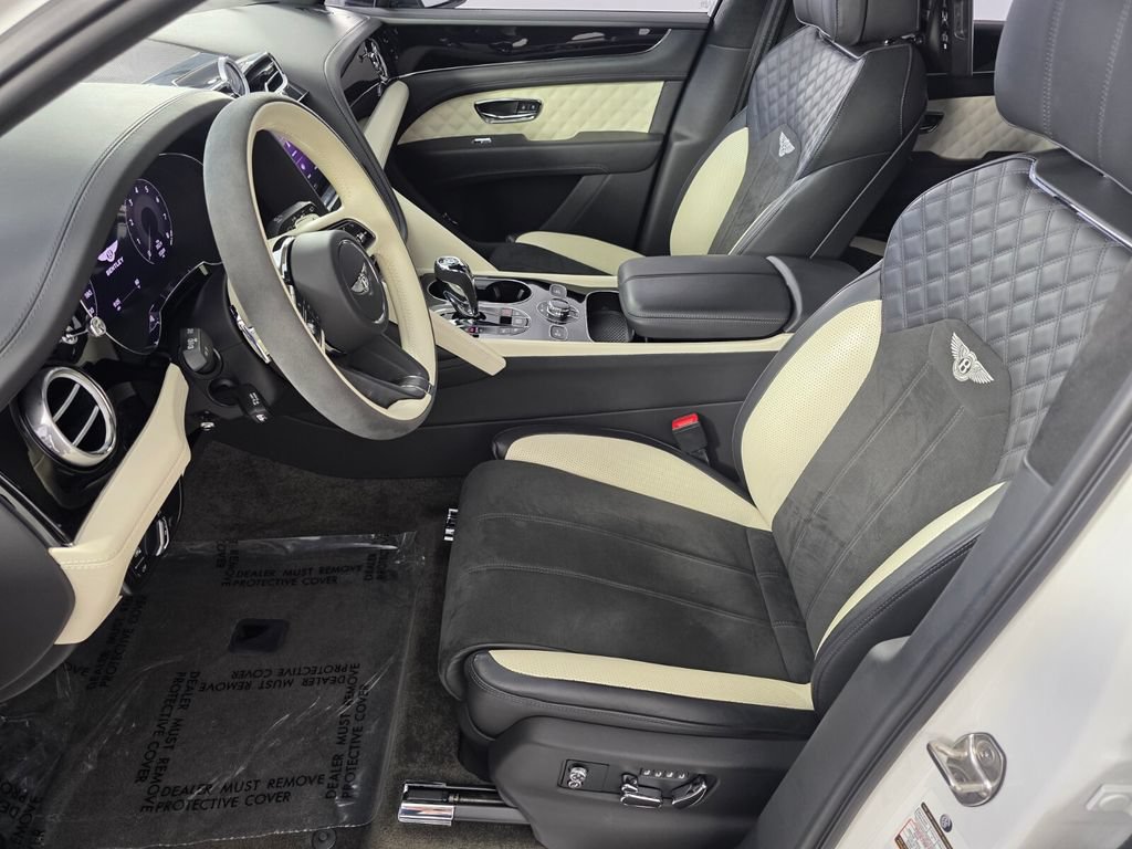 Used 2022 Bentley Bentayga AWD/4WD image 9