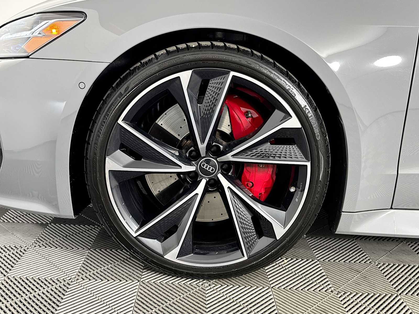 Used 2022 Audi RS 7 4.0T w/ Carbon Optic Package image 30