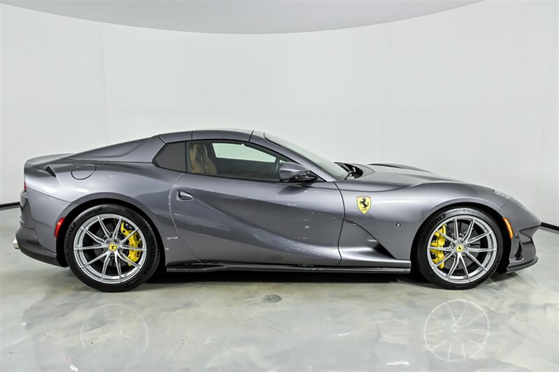 Used 2023 Ferrari 812 GTS RWD image 15