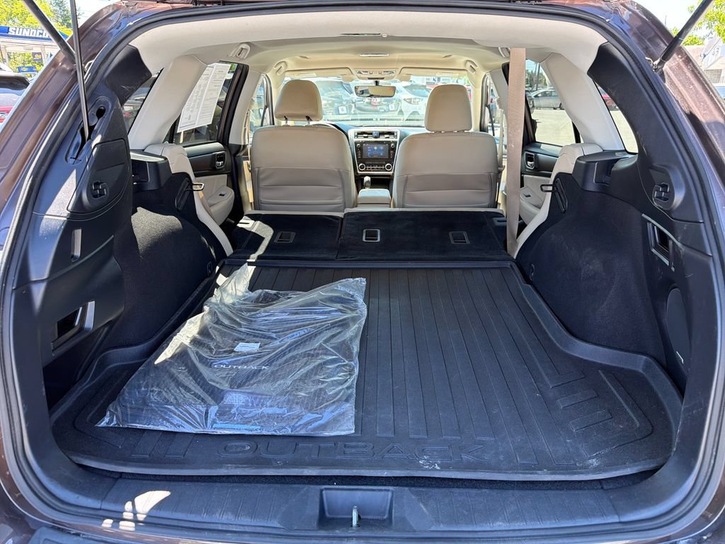Used 2019 Subaru Outback 3.6R Limited AWD/4WD image 29