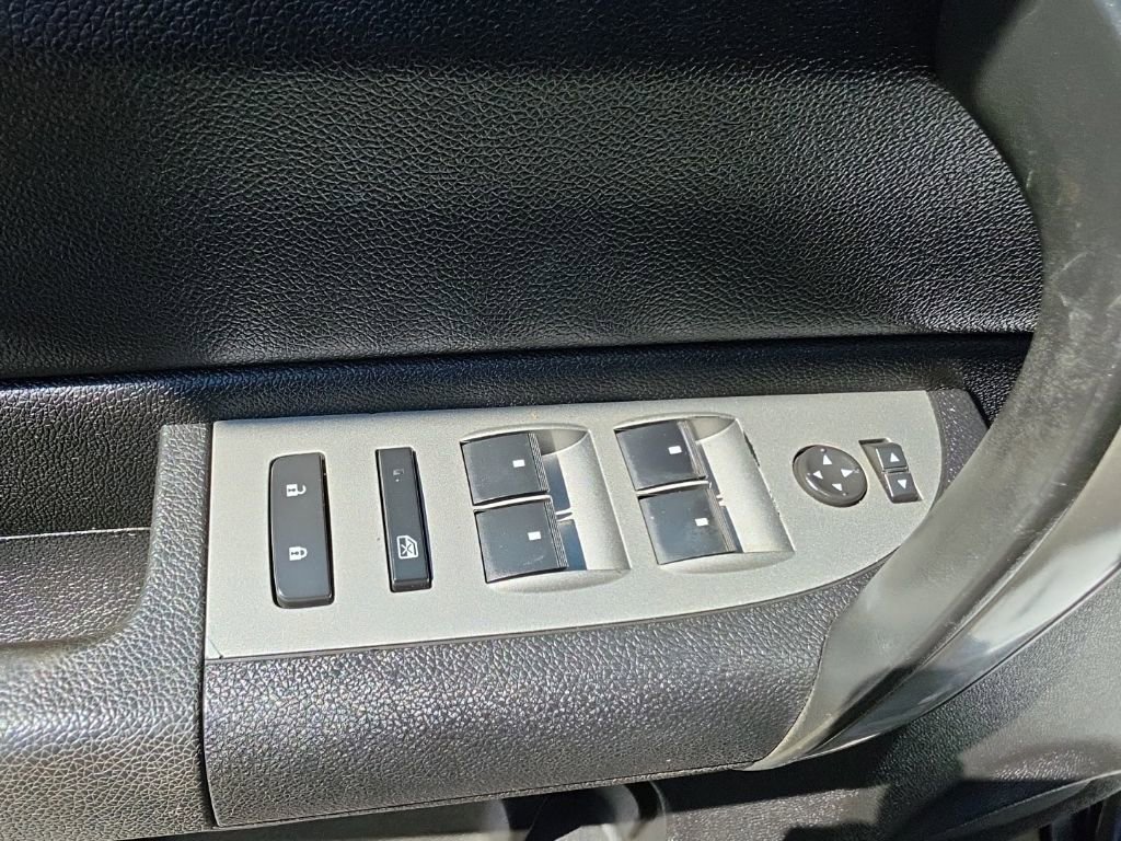Used 2007 Chevrolet Silverado 2500 LT AWD/4WD image 18