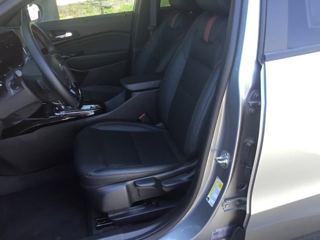 Used 2025 Chevrolet Trax RS w/ Driver Confidence Package image 17