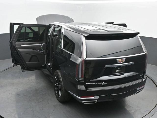 Certified 2025 Cadillac Escalade Premium Luxury w/ Touring Package AWD/4WD image 68