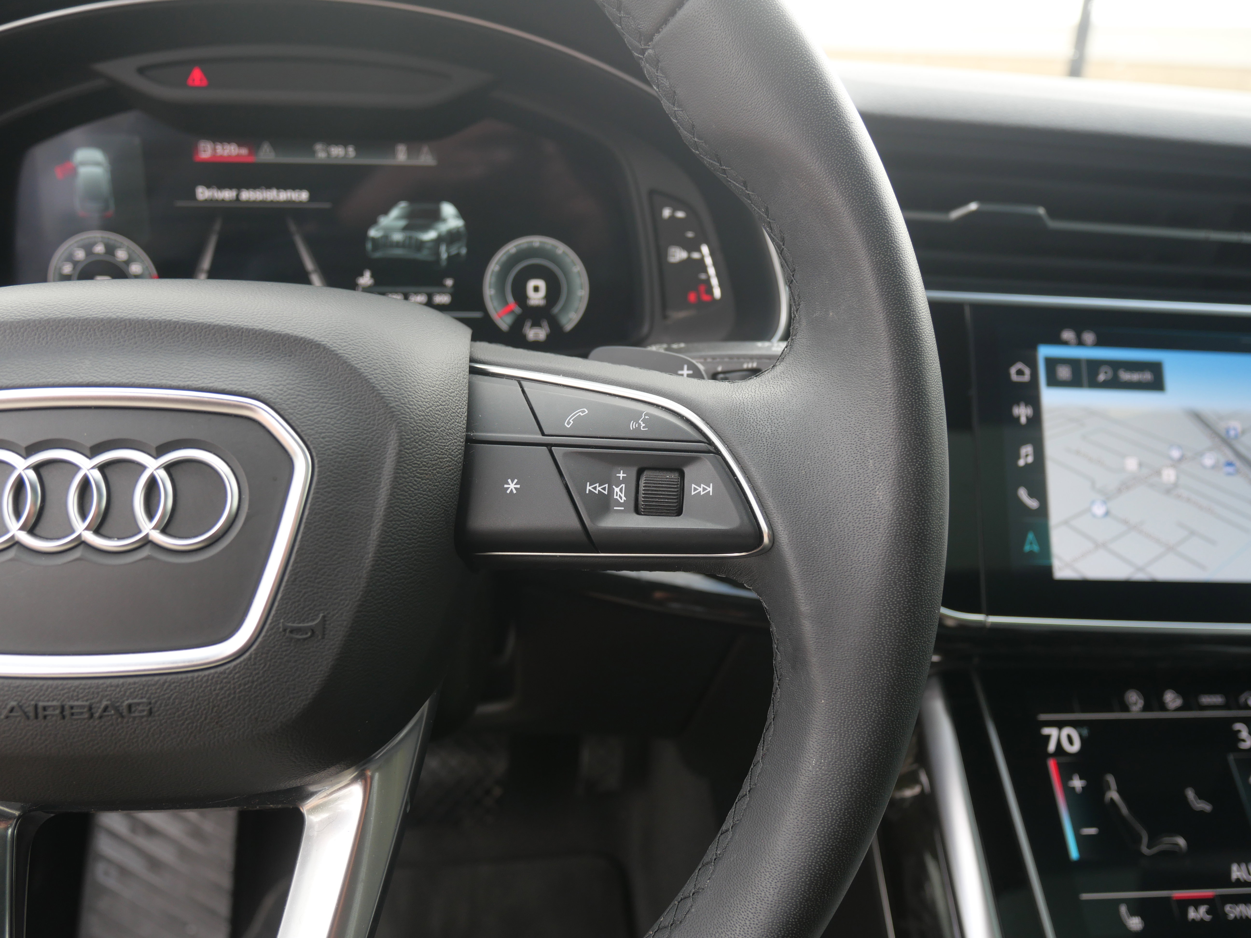 Used 2023 Audi Q7 3.0T Premium w/ Convenience Package image 14