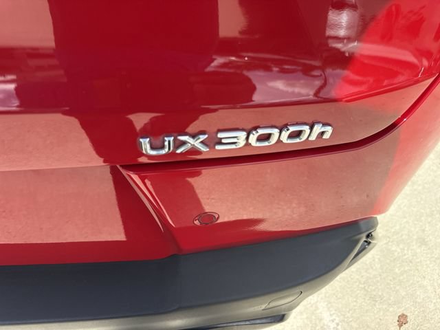 Certified 2025 Lexus UX 300h FWD image 25