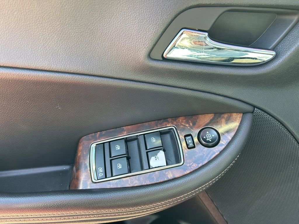 Used 2015 Chevrolet Impala LT w/ Convenience Package image 21