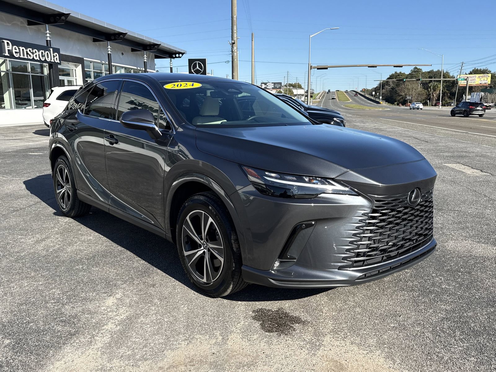 Used 2024 Lexus RX 350 FWD w/ Technology Package image 7