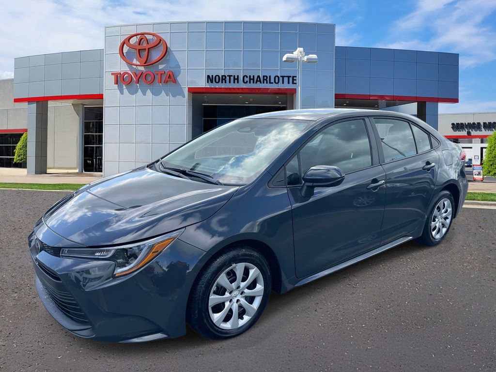 Used 2026 Toyota Corolla LE image 5