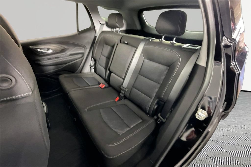 Used 2024 GMC Terrain SLE w/ Driver Convenience Package FWD image 21