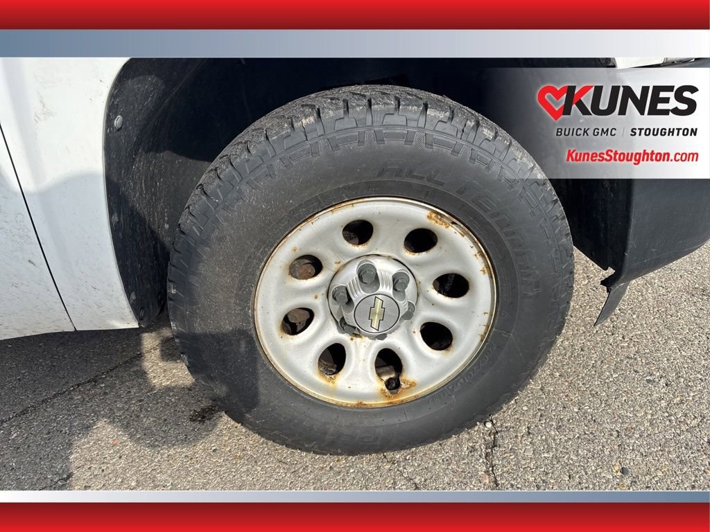 Used 2011 Chevrolet Silverado 1500 W/T RWD image 14