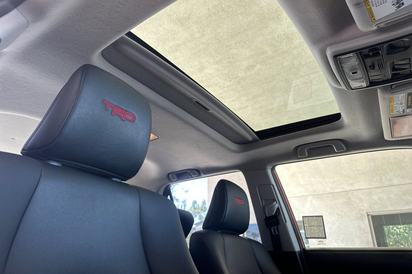 Used 2019 Toyota 4Runner TRD Off-Road Premium AWD/4WD image 19