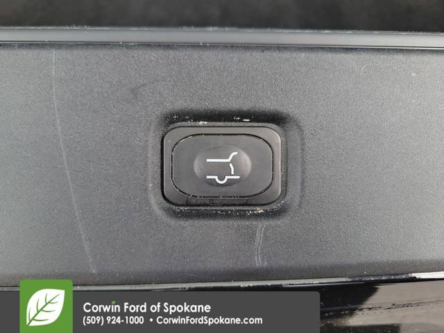 Certified 2025 Ford Expedition Active AWD/4WD image 24