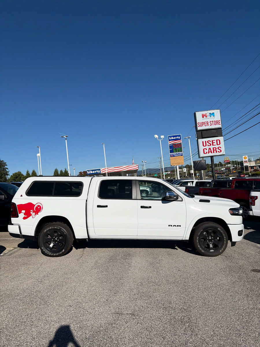Used 2025 RAM 1500 Big Horn AWD/4WD image 18