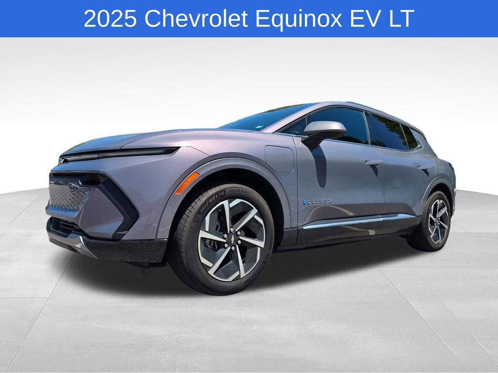 Used 2025 Chevrolet Equinox EV LT w/ Convenience Package FWD image 10
