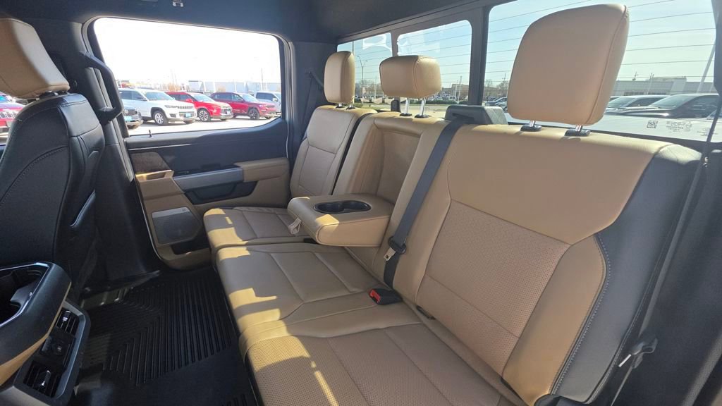 Used 2024 Ford F350 Lariat w/ Chrome Package image 17