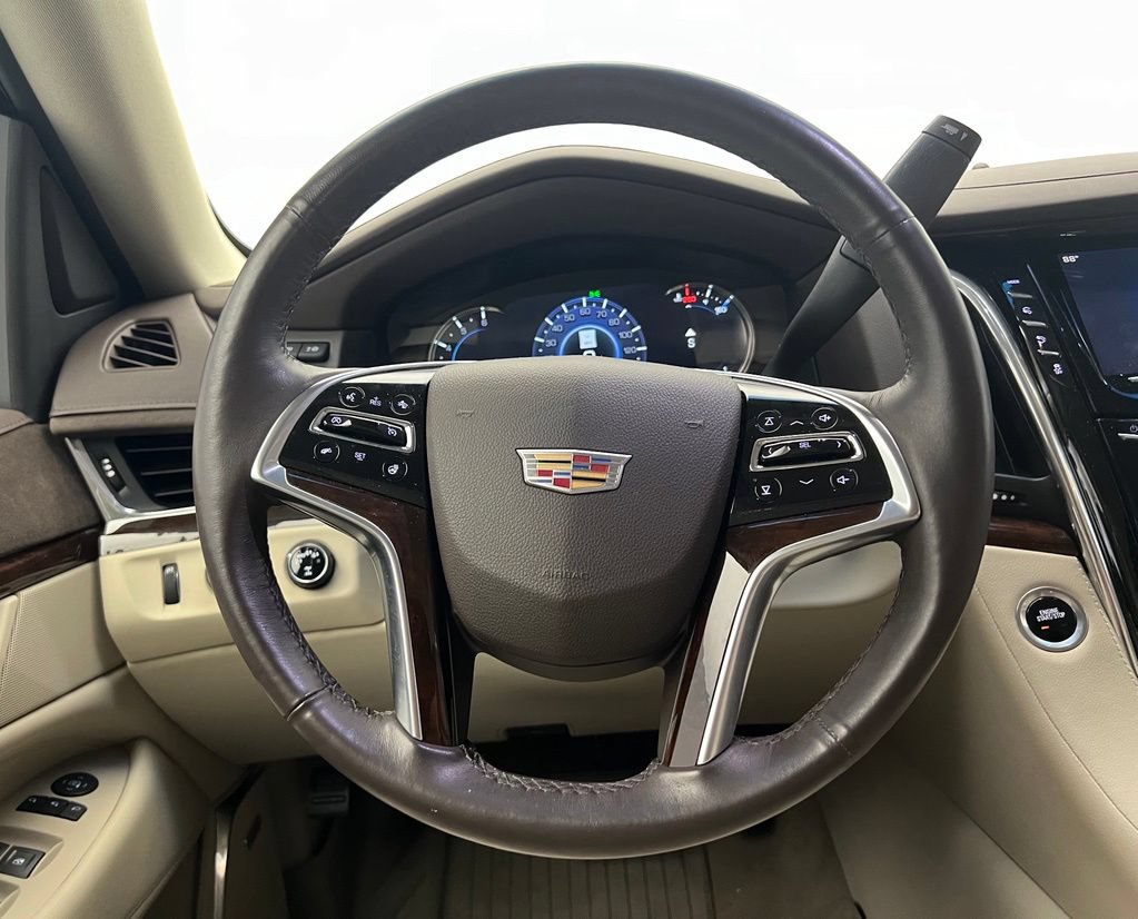 Used 2017 Cadillac Escalade Luxury AWD/4WD image 24