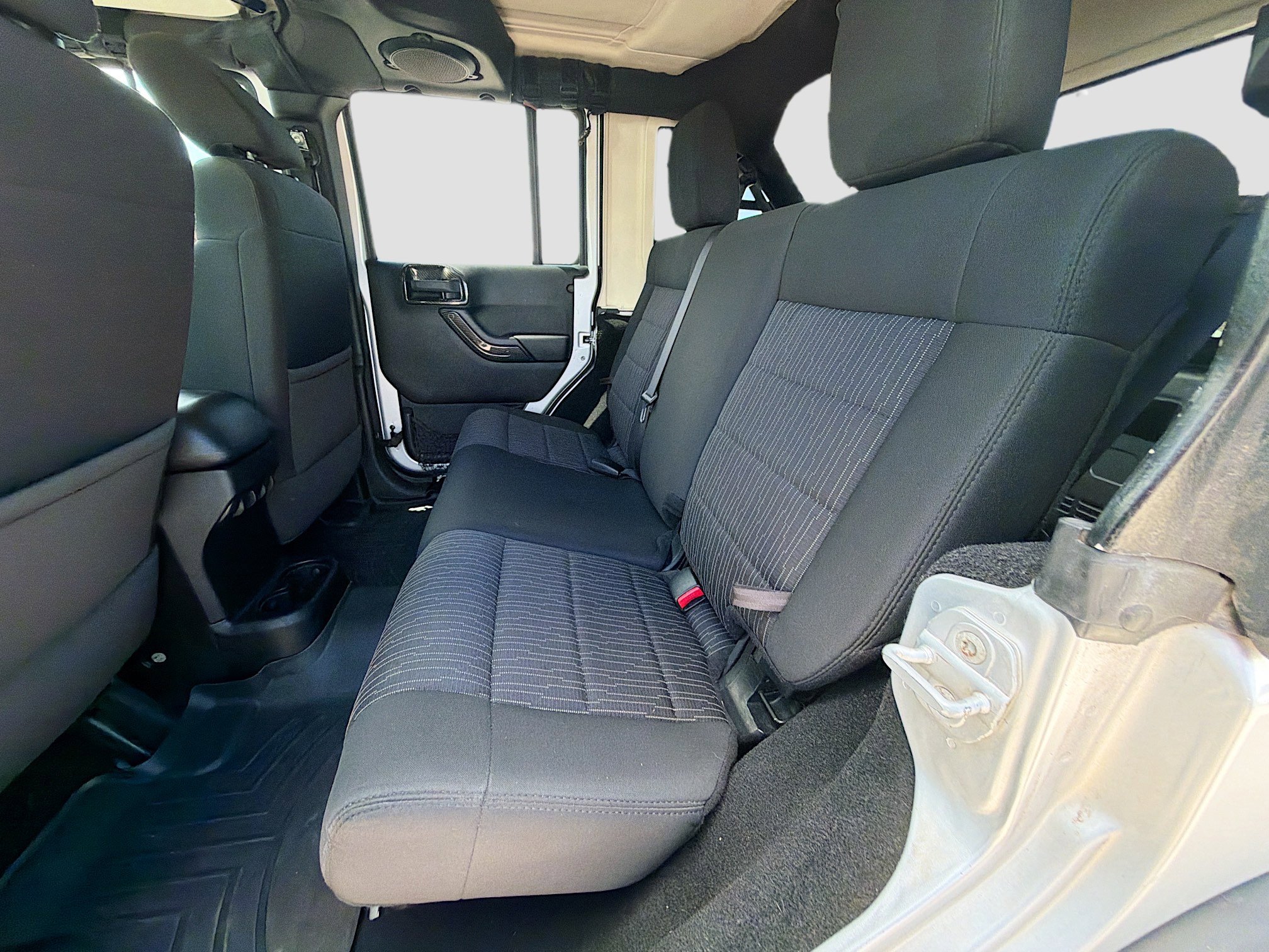 Used 2011 Jeep Wrangler Unlimited Sport image 19