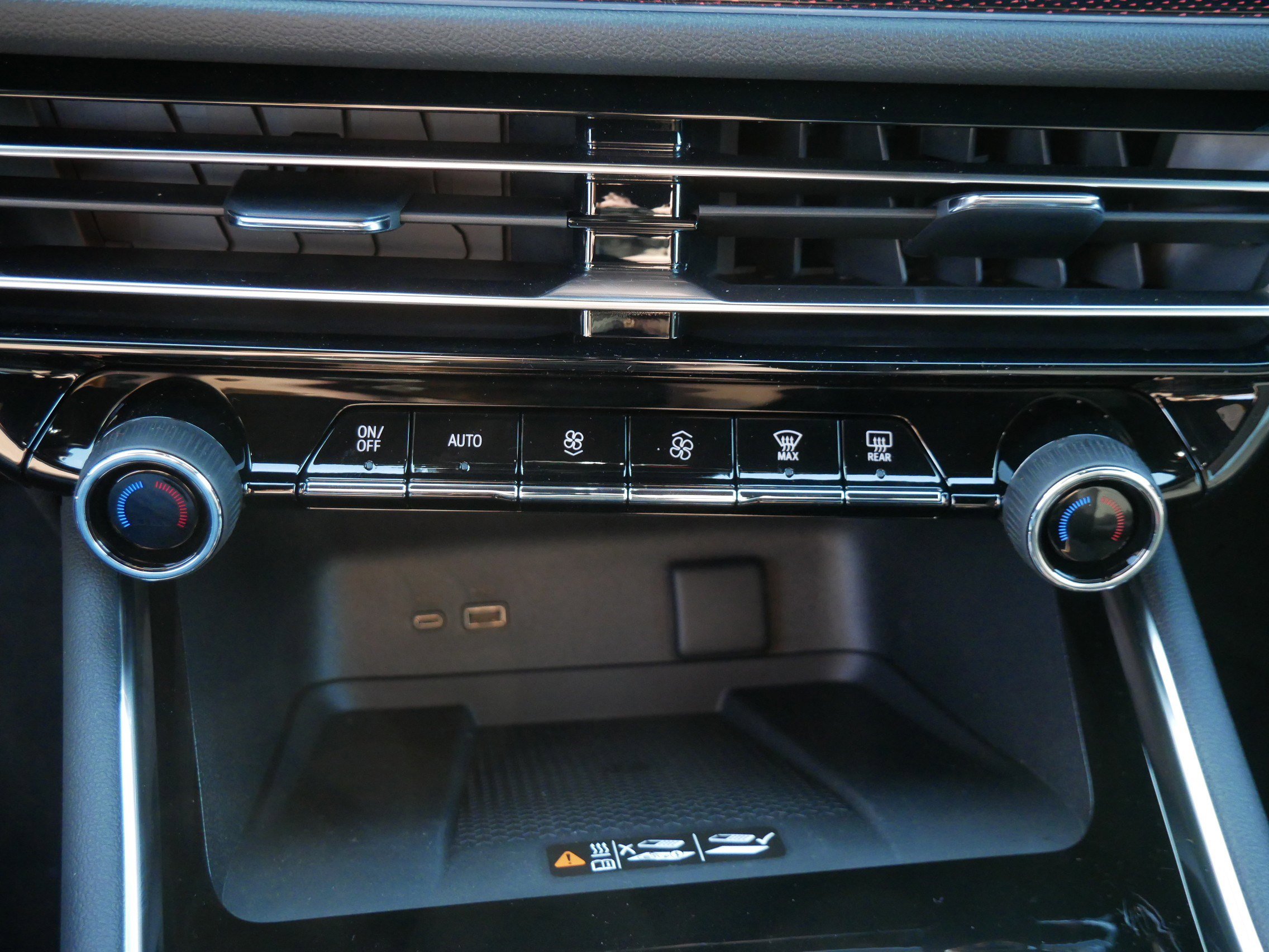 New 2026 Chevrolet Traverse Z71 AWD/4WD image 8