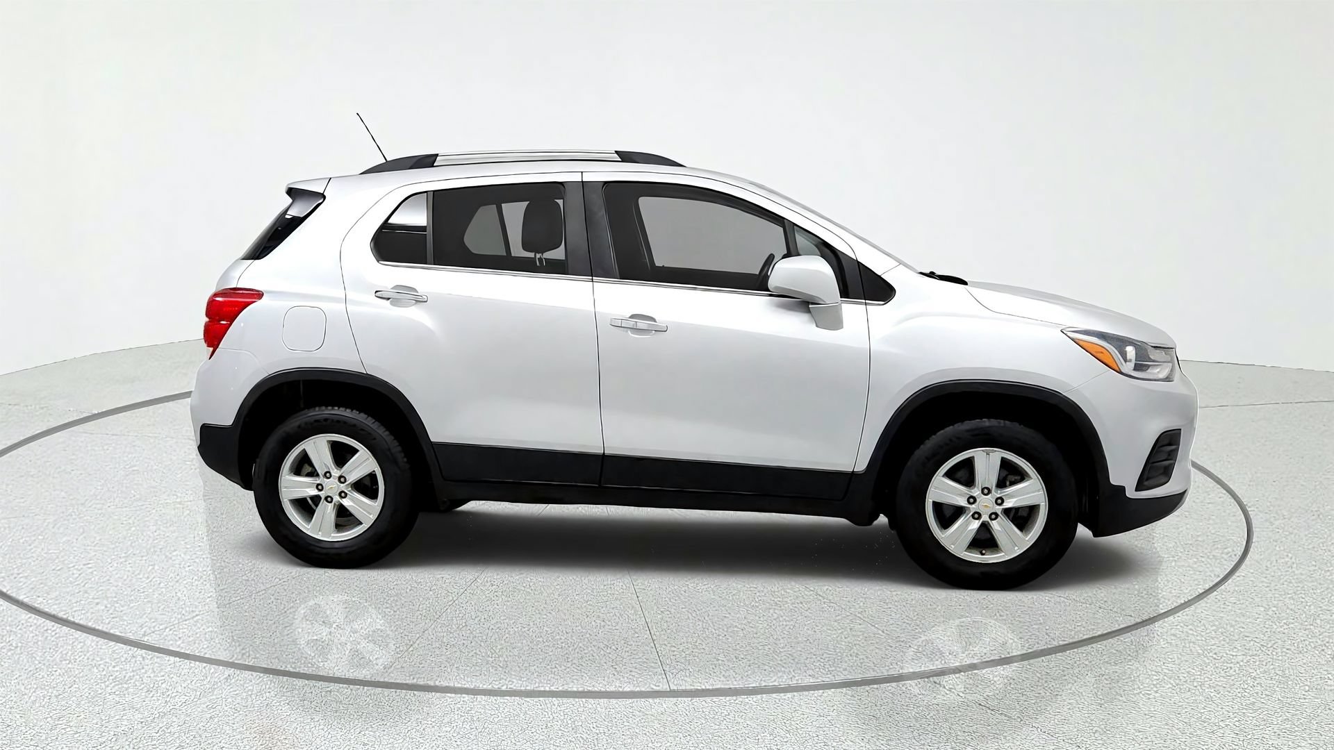Certified 2019 Chevrolet Trax LT w/ LT Convenience Package AWD/4WD image 6