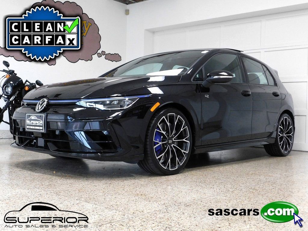 Used 2025 Volkswagen Golf 2.0T image 1