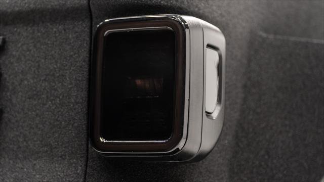 Used 2025 Jeep Gladiator Sport image 16