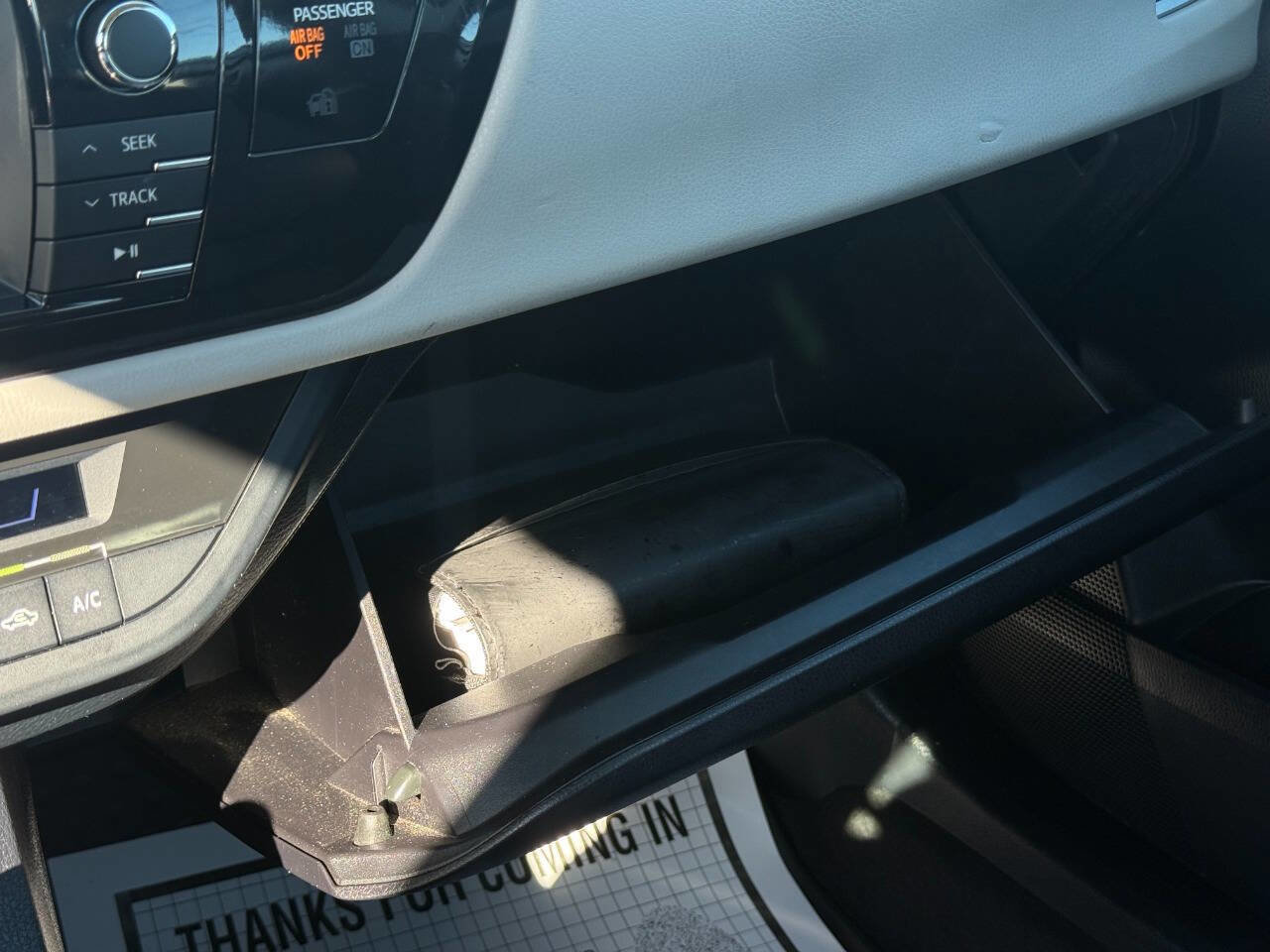 Used 2015 Toyota Corolla LE FWD image 24