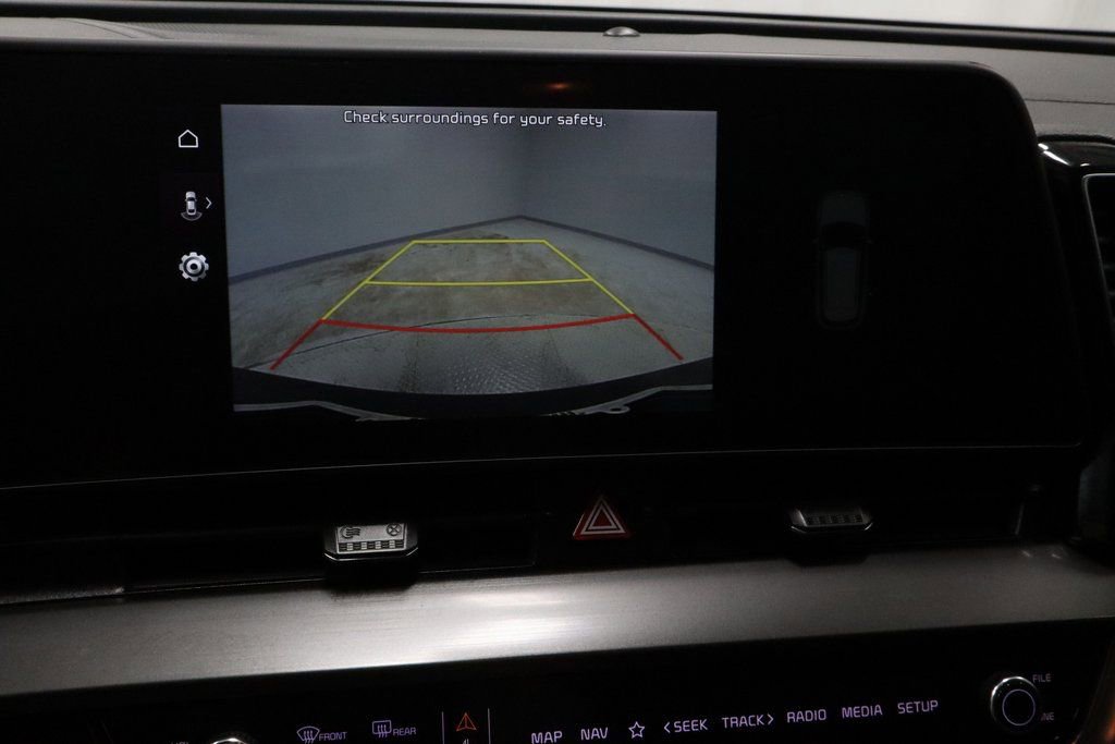 Used 2023 Kia Sportage EX image 2