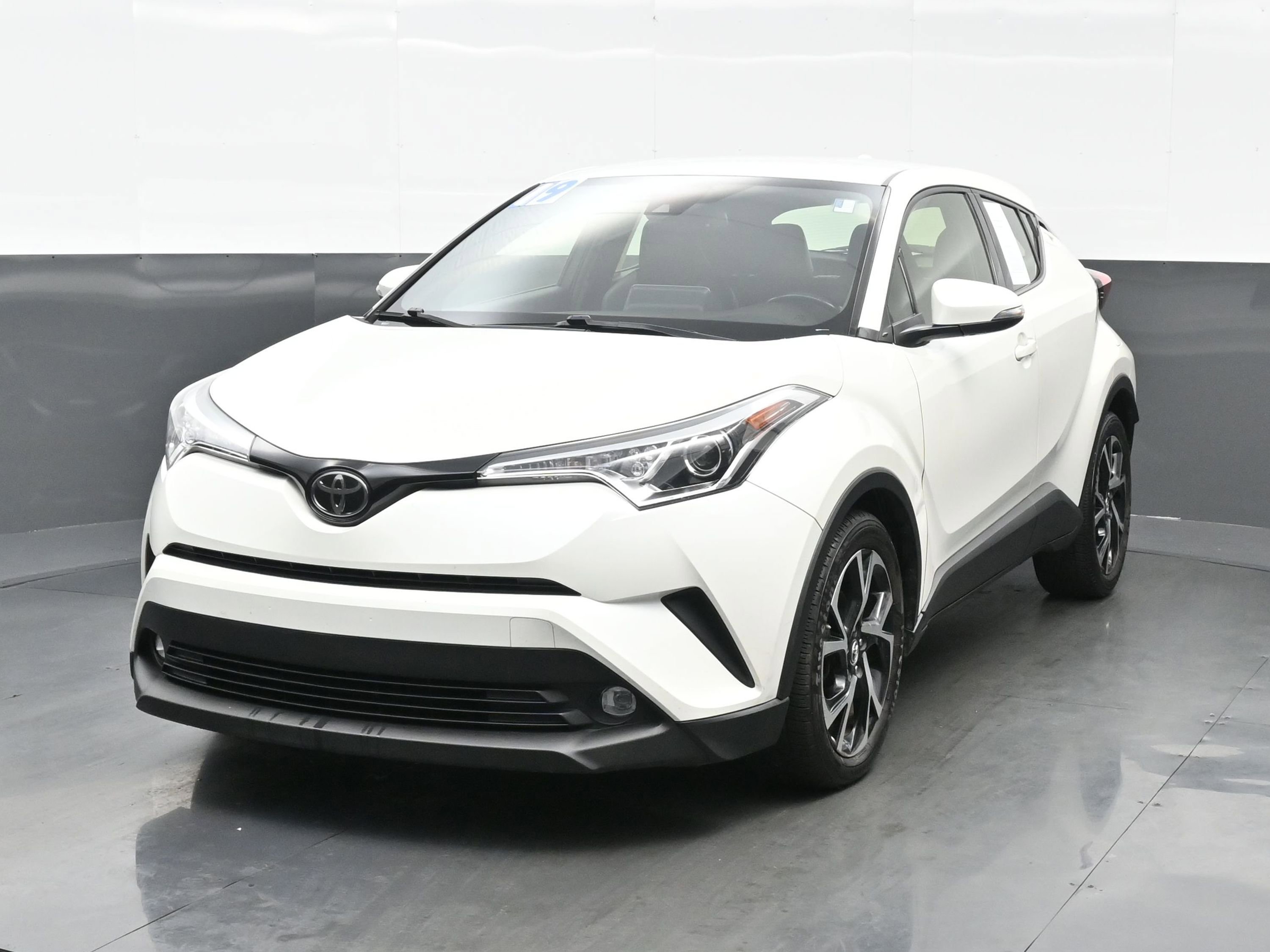 Used 2019 Toyota C-HR Limited image 1