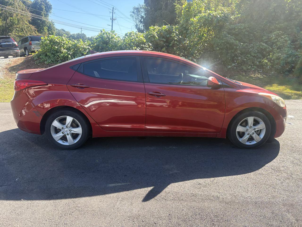 Used 2013 Hyundai Elantra GLS w/ Preferred Pkg FWD image 2
