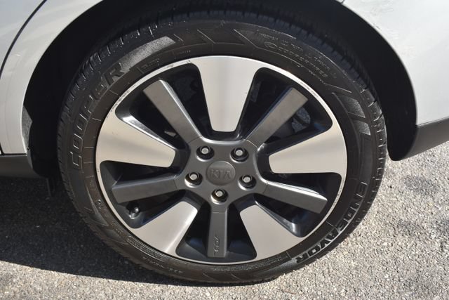 Used 2014 Kia Soul ! FWD image 39