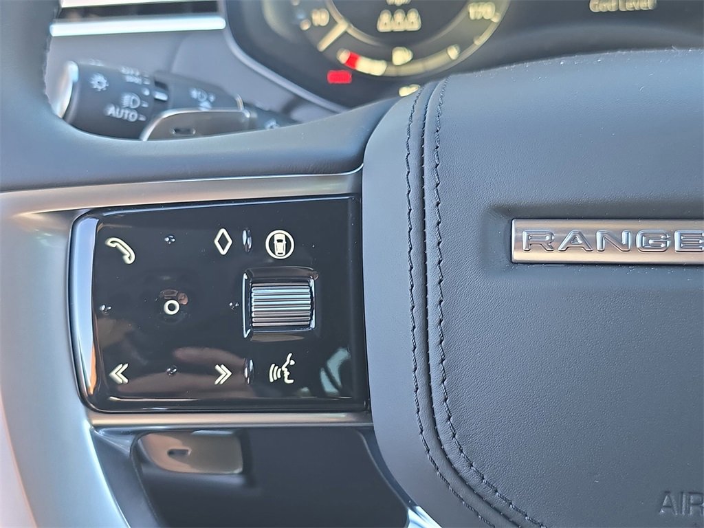 New 2026 Land Rover Range Rover SE image 18