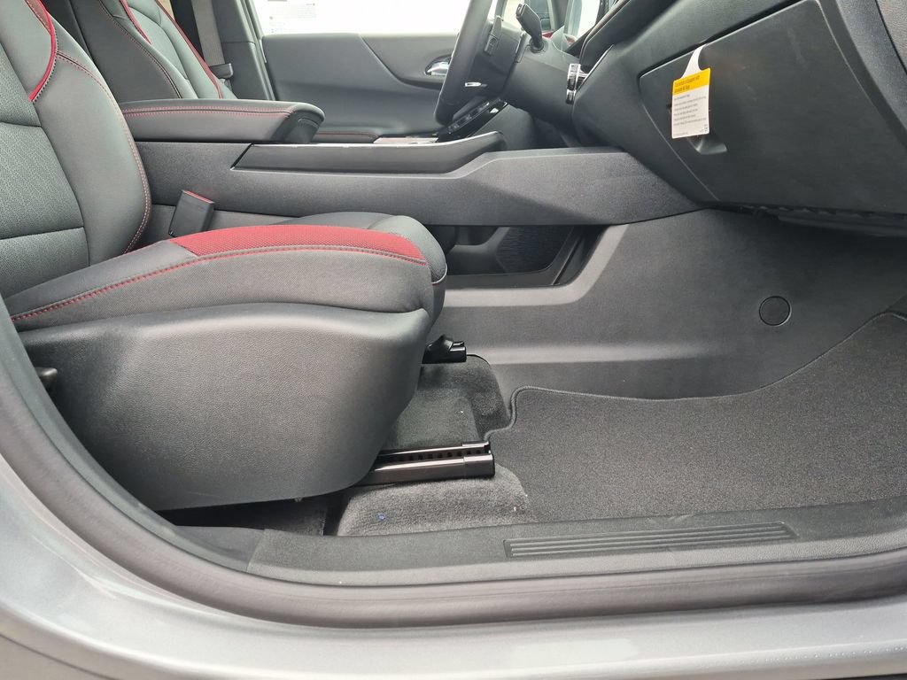 New 2027 Chevrolet Equinox RS w/ Safety and Technology Package AWD/4WD image 24