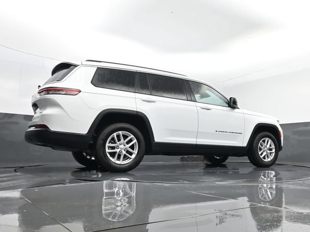 Used 2023 Jeep Grand Cherokee L Laredo AWD/4WD image 24