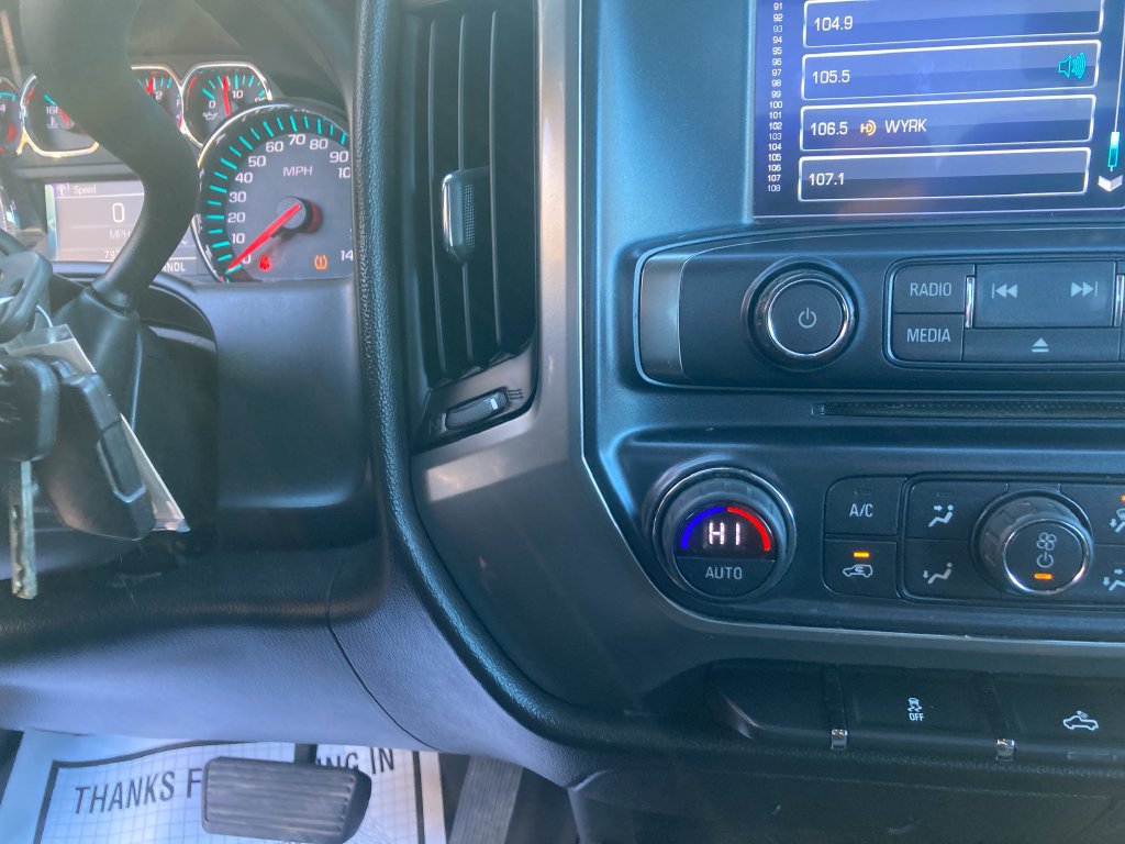 Used 2018 Chevrolet Silverado 1500 LT w/ All Star Edition AWD/4WD image 22