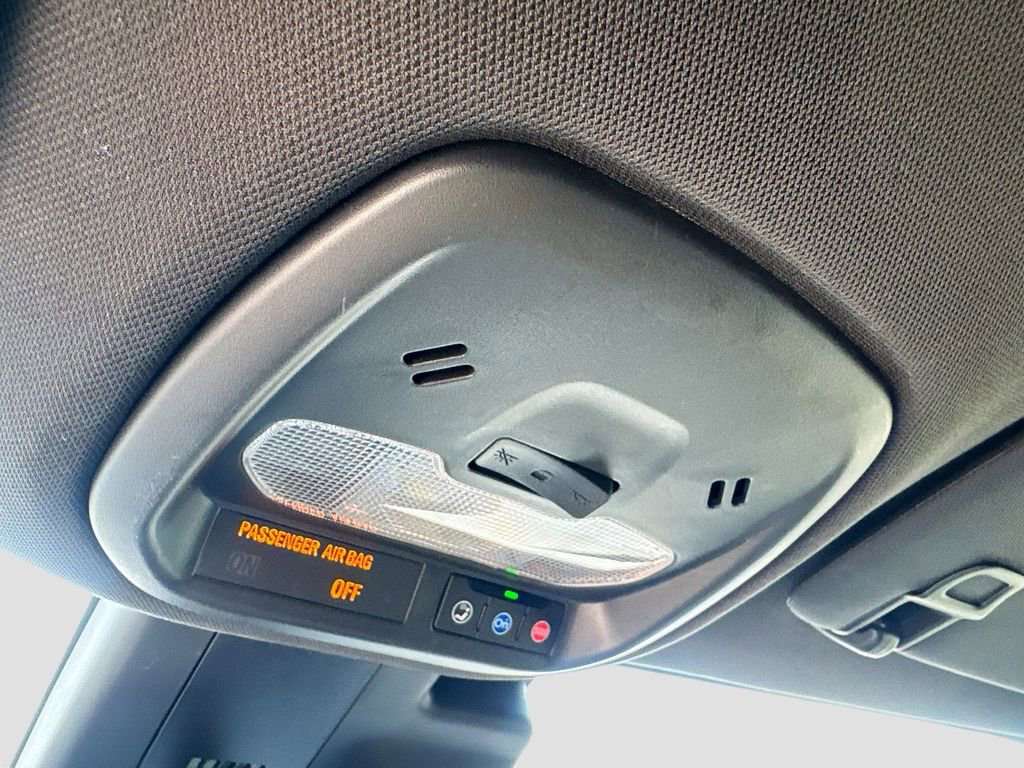 Used 2025 Chevrolet Trax RS w/ Driver Confidence Package image 18