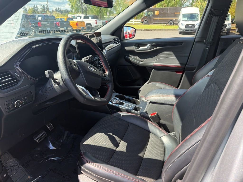 Used 2023 Ford Escape ST-Line Select w/ Tech Pack #2 image 8