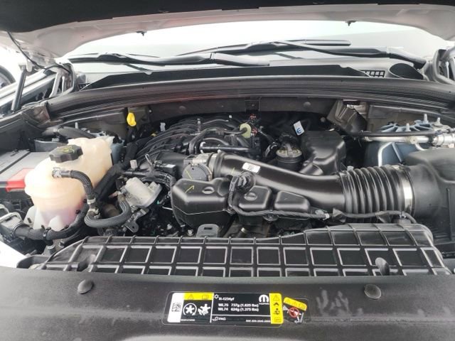 Used 2025 Jeep Grand Cherokee Altitude image 17